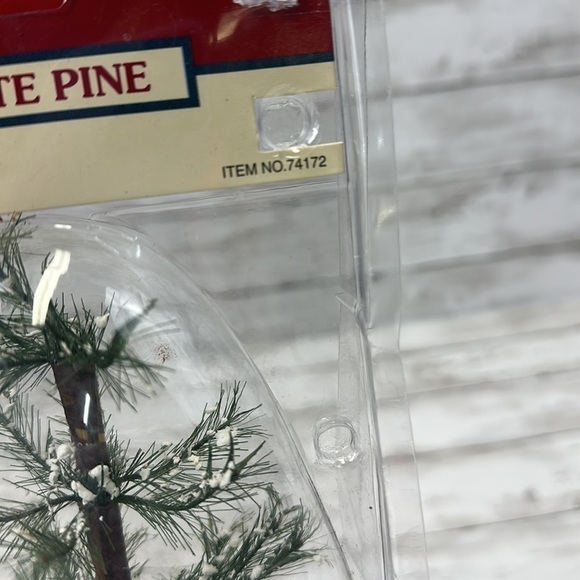 LEMAX CHRISTMAS VILLAGE 9” WHITE PINE TREE ACCESSORY 74172 vintage - Picture 4 of 6